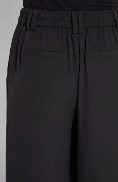 Lyssé Darcy Pleated Wide Leg Trouser Curvy In Black