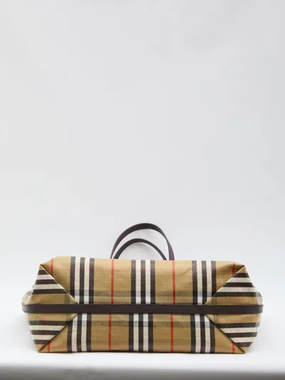 Burberry Women Highlands Tote Bag Medium