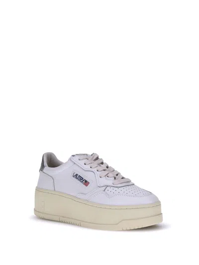 Autry Womens White Medalist Low-top Leather Trainers