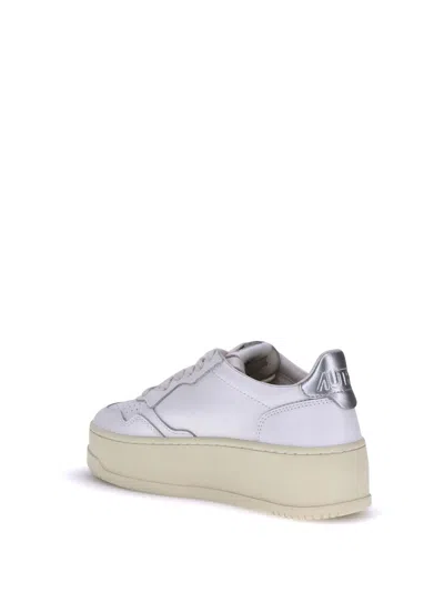 Autry Womens White Medalist Low-top Leather Trainers