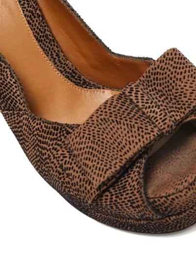 Pre-owned Fendi Bow-detail Heeled Pumps In Brown