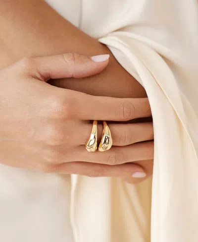 Ettika Modern Flow Statement Ring In Gold
