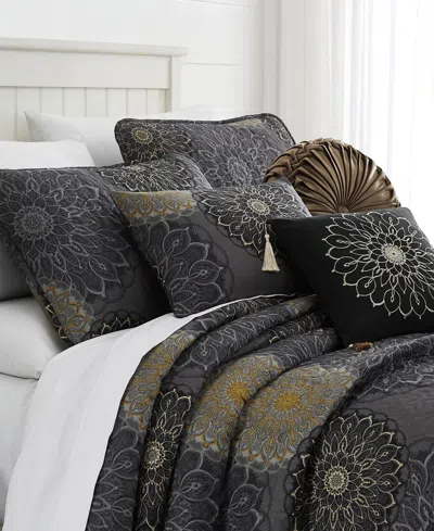 Southshore Fine Linens Midnight Floral 6-pc. Quilt Set, King/california King
