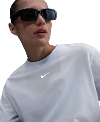Nike Women's Sportswear T-shirt