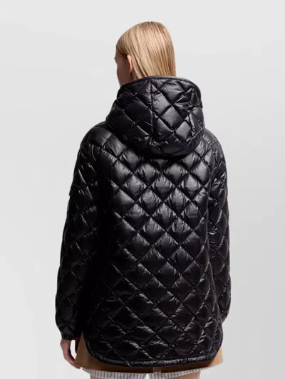 Moncler Short Down Jacket With Diamond Quilting And Hood In Black