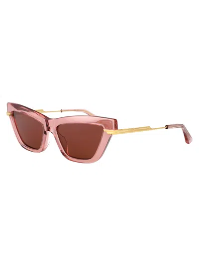 Bottega Veneta Logo Mixed-media Cat-eye Sunglasses In Red
