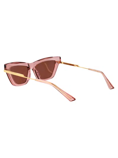 Bottega Veneta Logo Mixed-media Cat-eye Sunglasses In Red