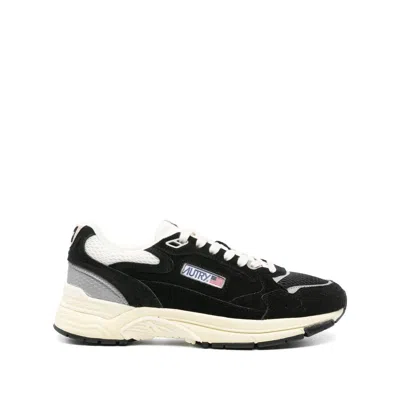 Autry Hyperway Black Low Top Sneakers With Logo Patch On Tongue And Side In Tech Fabric Man