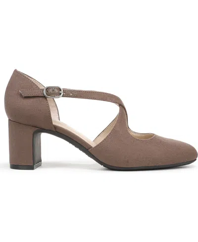 Lifestride Women's Tracy Crisscross Block Heel Pumps