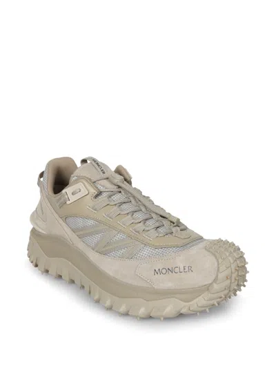 Moncler Men Trailgrip Low Top Sneakers In Neutral