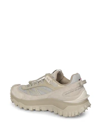 Moncler Men Trailgrip Low Top Sneakers In Neutral