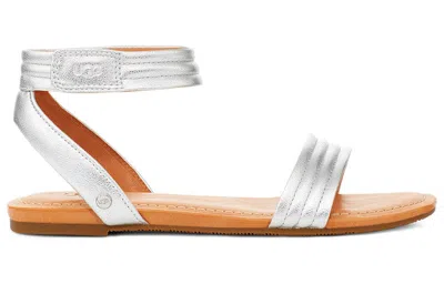 Ugg (wmns)  Ethena In White