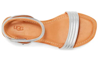 Ugg (wmns)  Ethena In White