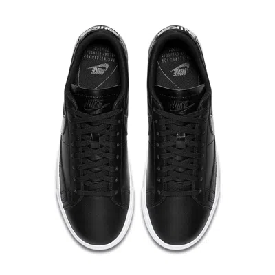 Nike (wmns)  Blazer Low 'black' In Black