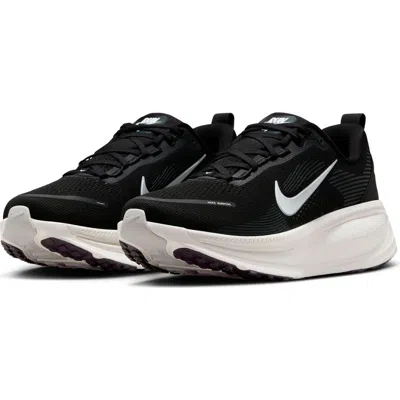 Nike Vomero 18 Running Shoe