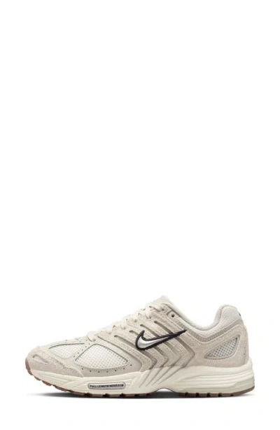 Nike Air Pegasus 2005 Sneaker