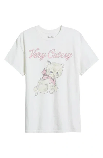 Junk Food Very Cutesy Cotton Graphic T-shirt In White