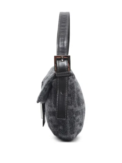 Pre-owned Fendi 2000-2015 Mamma Baguette Shoulder Bag In Black