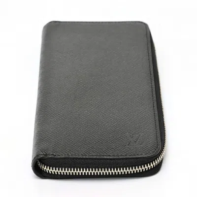 Pre-owned Louis Vuitton Black Noir Taiga Leather Long Wallet (bi-fold) ()