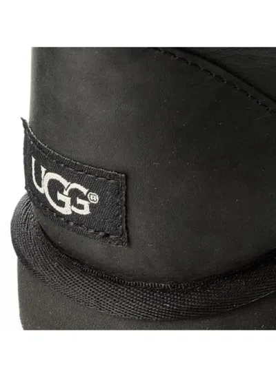 Ugg W Classic Short Leather Shoes In Black