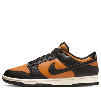 Nike Dunk Low Sneakers