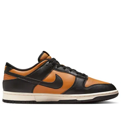 Nike Dunk Low Sneakers