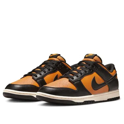 Nike Dunk Low Sneakers