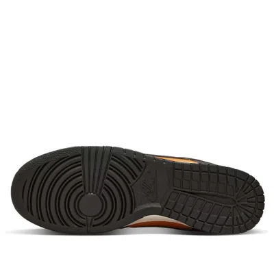 Nike Dunk Low Sneakers