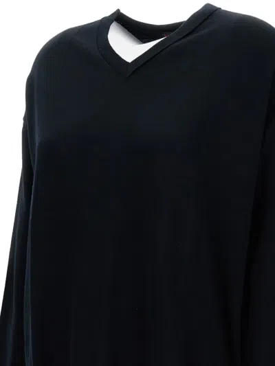 Hira V-neck Wool Sweater In Black