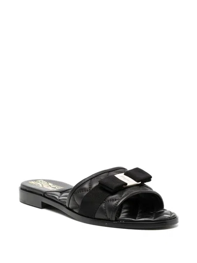 Ferragamo Love Cq Quilted Leather Flat Sandals In Black