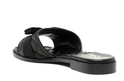 Ferragamo Love Cq Quilted Leather Flat Sandals In Black