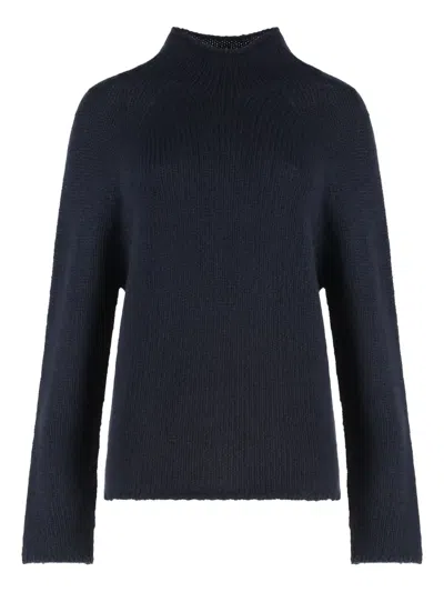 The (alphabet) Turtleneck Cashmere Sweater In Blue