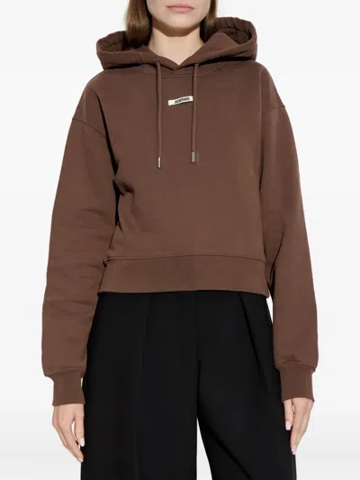 Jacquemus Drawstring Hood Gros-grain Hoodie In Brown