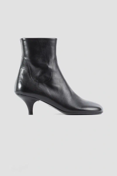 Marsèll Smooth Grain Round-toe Leather Boots In Black