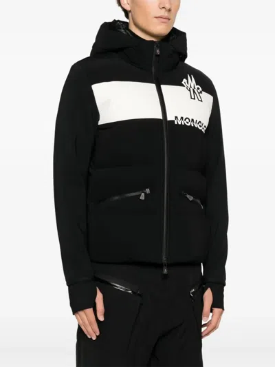 Moncler Logo Technical Jacket With Hood And Pockets In Black