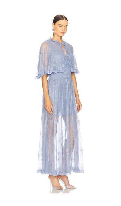 Aknvas Tissy Lace Gown With Detachable Slip