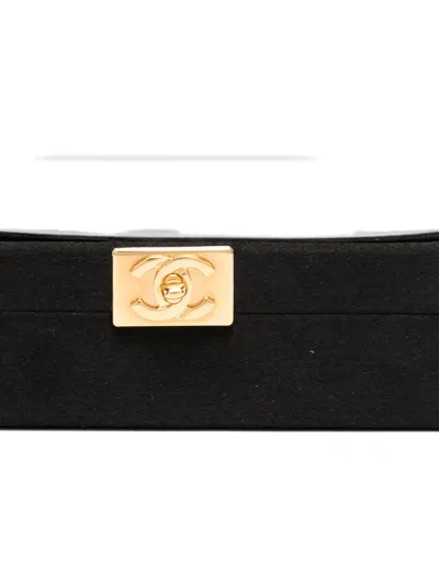 Pre-owned Chanel Interlocking Cc Clutch Bag In Black