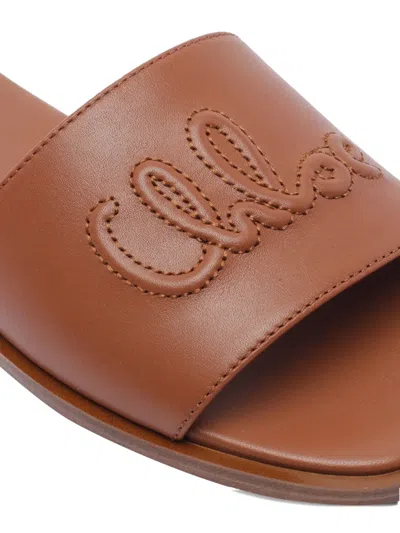 Chloé Flower Leather Flat Sandals Open Toe In Brown