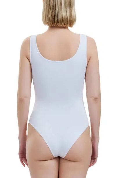 Kimi & Kai U-neck Sleeveless Bodysuit