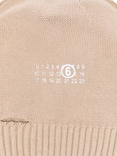 Mm6 Maison Margiela Number-logo Beanie Hat In Neutral