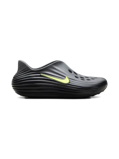 Nike Reactx Rejuven8 Sneakers In Black