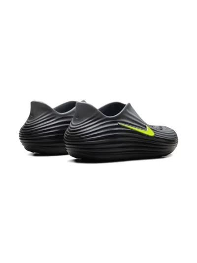 Nike Reactx Rejuven8 Sneakers In Black