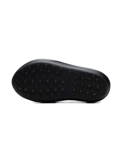Nike Reactx Rejuven8 Sneakers In Black