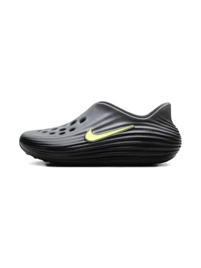 Nike Reactx Rejuven8 Sneakers In Black