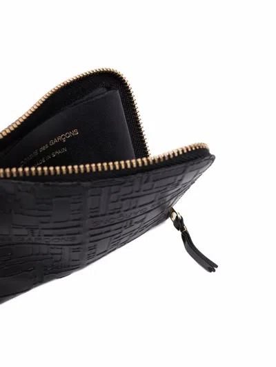 Comme Des Garçons Embossed Logotype Wallet In Black