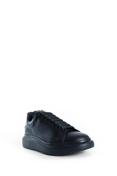 Alexander Mcqueen Oversized Sneaker In Black