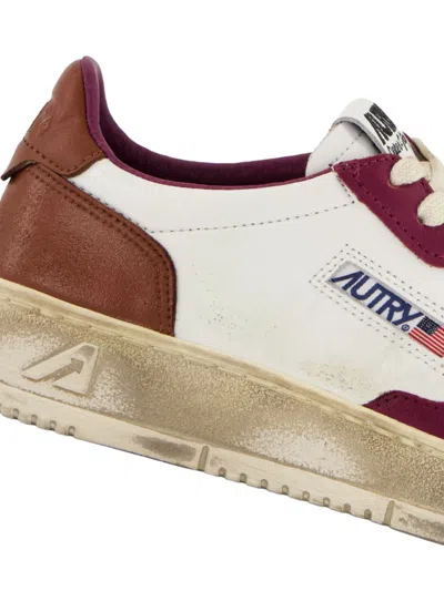 Autry Medalist Low Super Vintage Sneakers