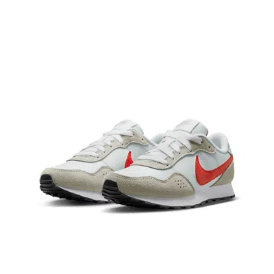 Nike (gs)  Md Valiant 'pure Platinum Picante Red' In Brown