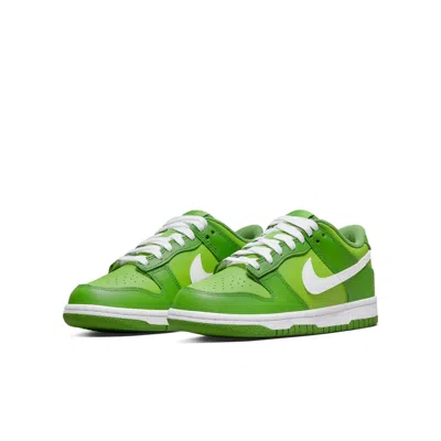 Nike Dunk Low Retro Sneakers In Green