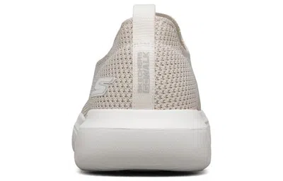 Skechers Go Walk Evolution Ultra Low-top White In Neutral